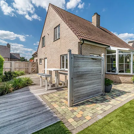 Beautiful In With Kitchen * Oostduinkerke